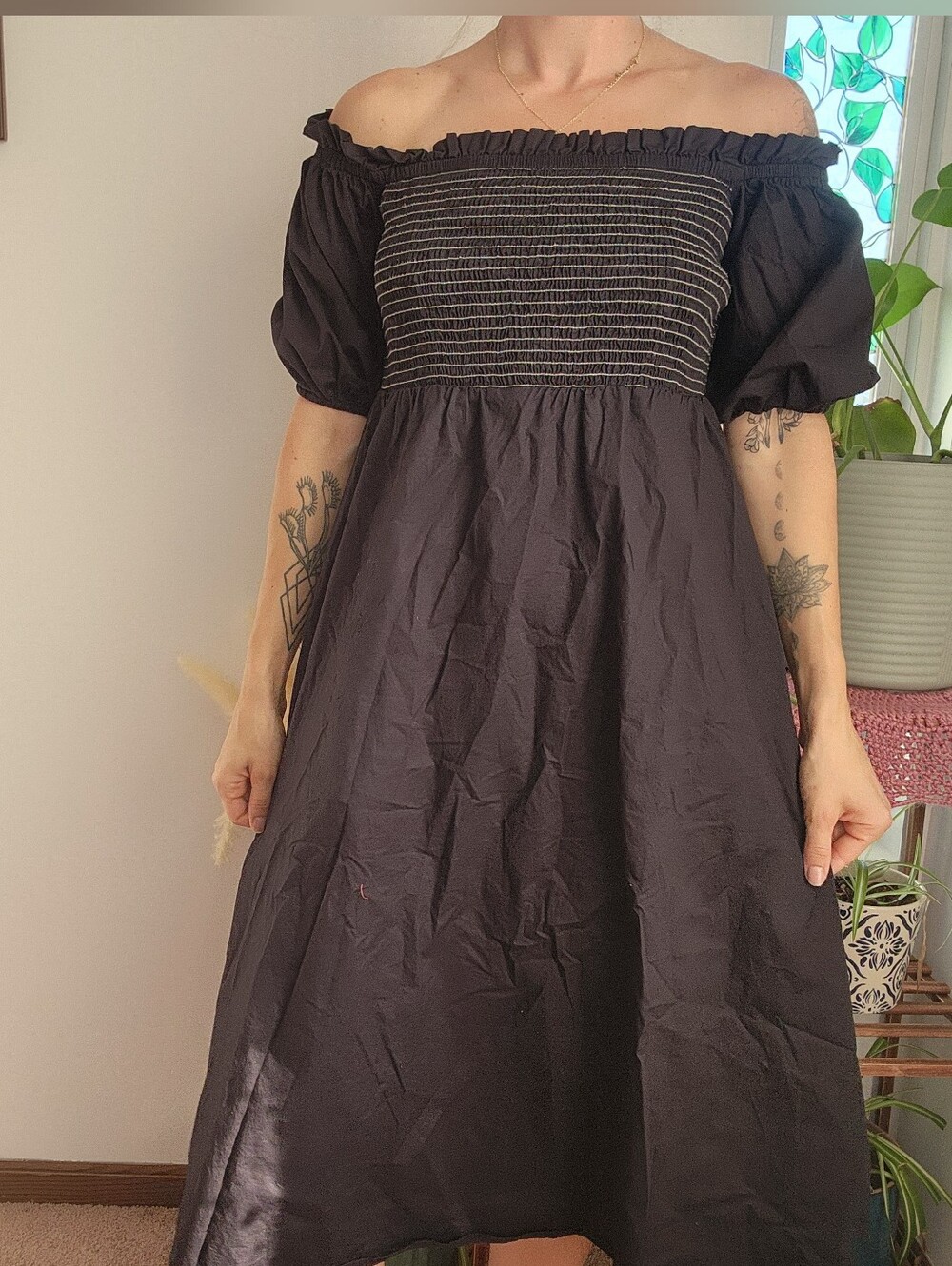 Old Navy Off The Shoulder Smocked Dress Size Medium
